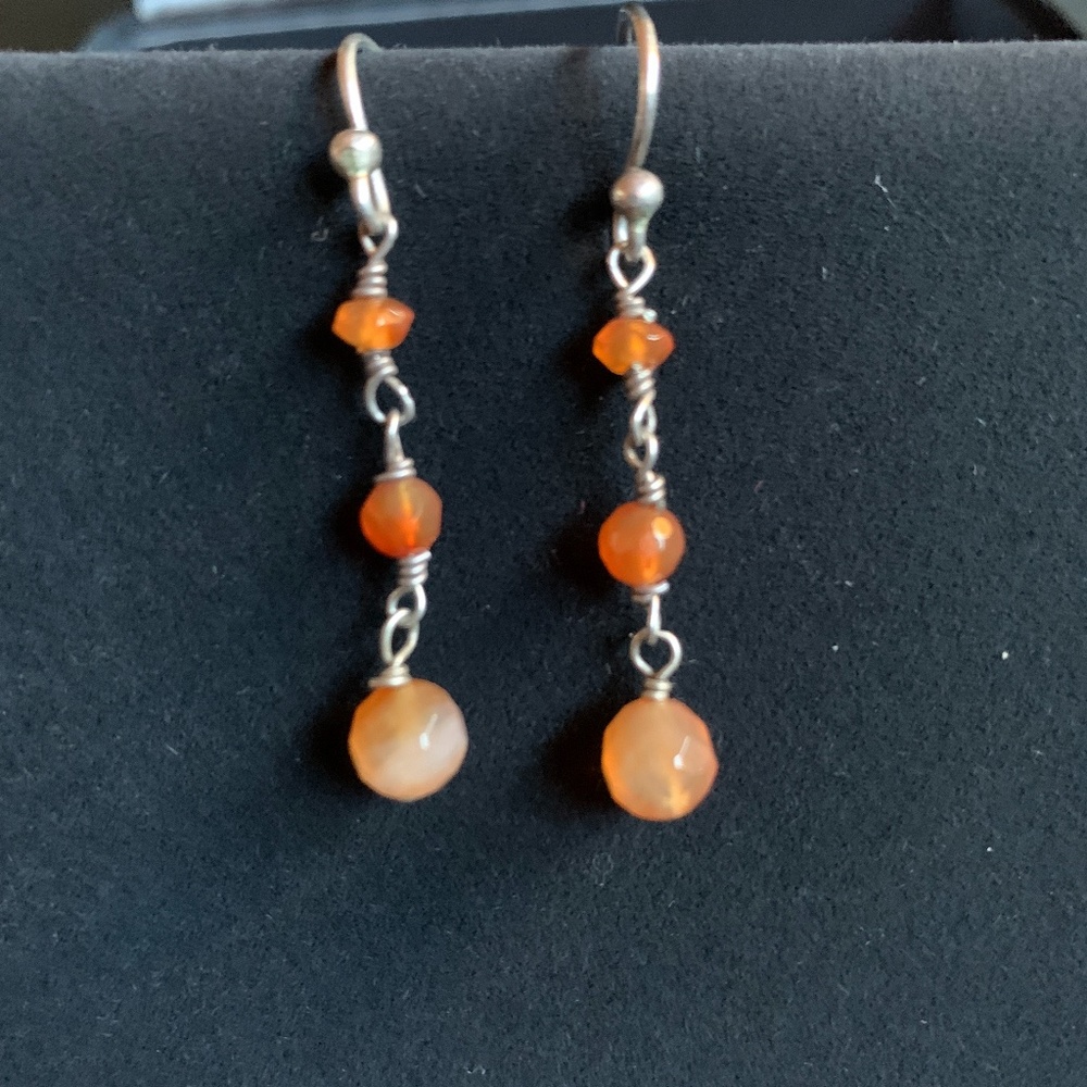 Shades of orange beaded earrings